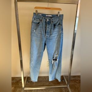 Levi’s straight rib cage